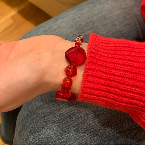 Red Bracelet - Picture 5 of 11